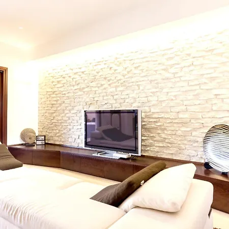 3 Bedrooms With Sea View Jacuzzi And Furnished Terrace At 1 Km Away From The Apartment *
