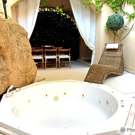 3 Bedrooms With Sea View Jacuzzi And Furnished Terrace At 1 Km Away From The Apartment