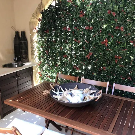 3 Bedrooms With Sea View Jacuzzi And Furnished Terrace At 1 Km Away From The * Villasimius